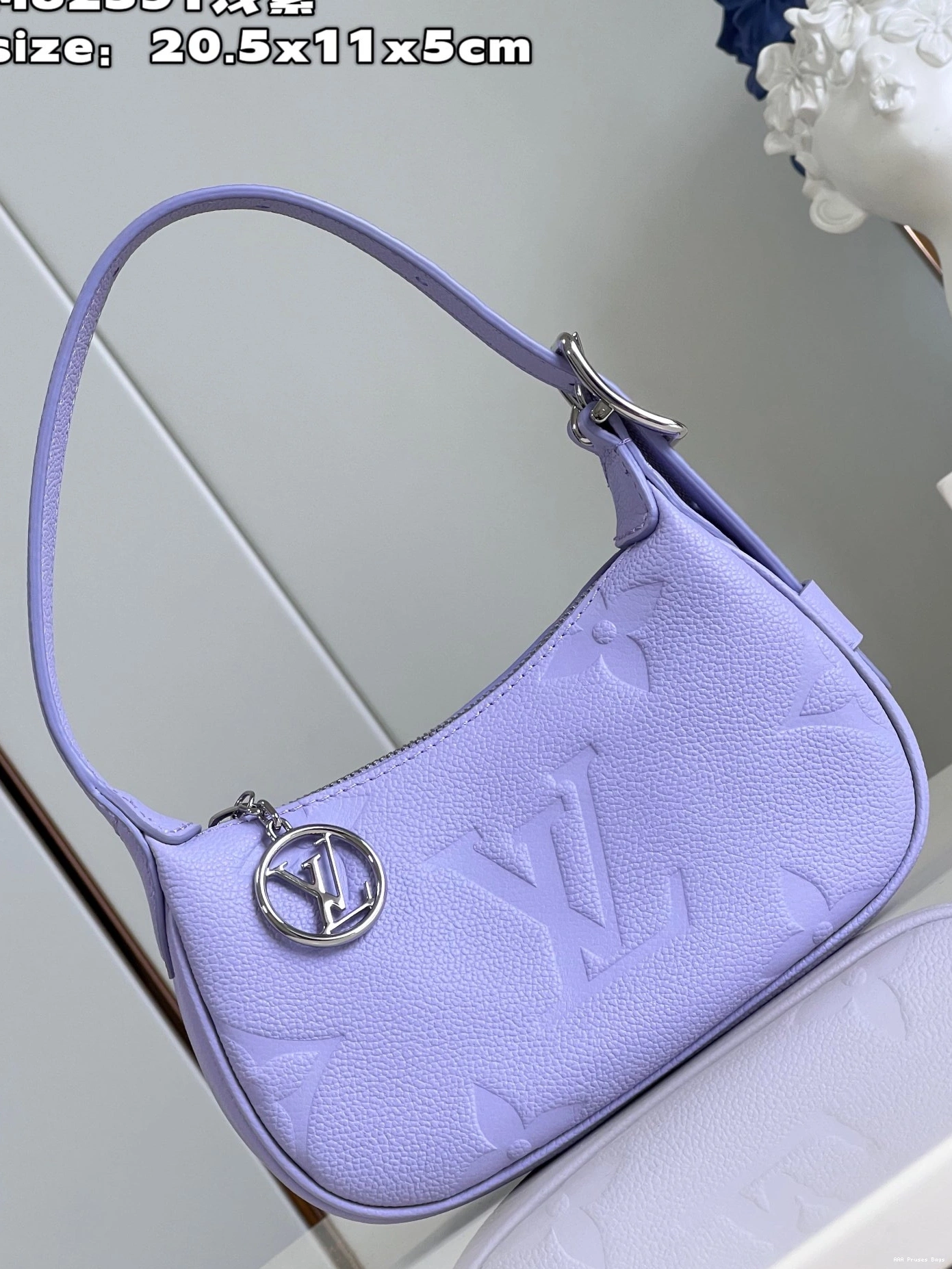 AAA Replica Ru VUITTON Mini Moon LOUIS 0713